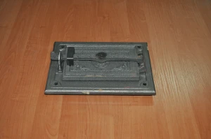 Drzwiczki hermetyczne ze sznurem  dół 33x23
